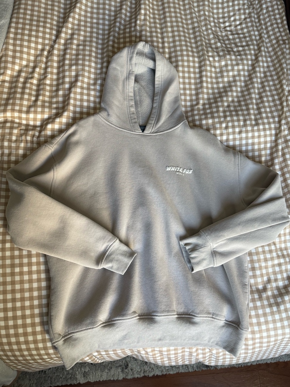White Fox Boutique Offstage Hoodie – Moon L/XL